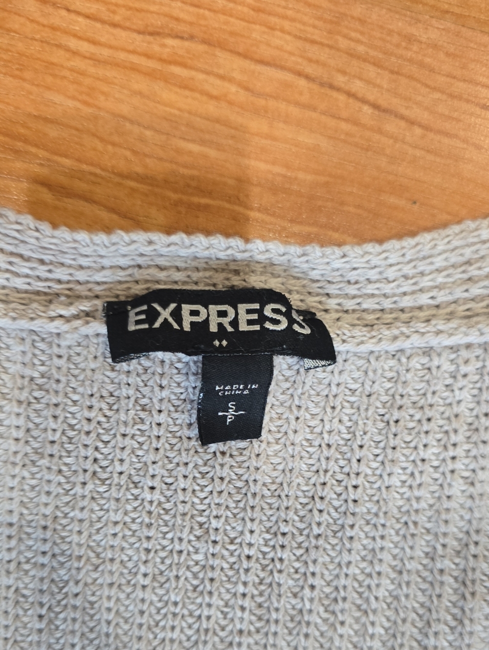Express Light Gray V-Neck Ribbed Sweater - Picture 2 of 2